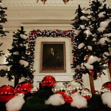Holiday Decorating